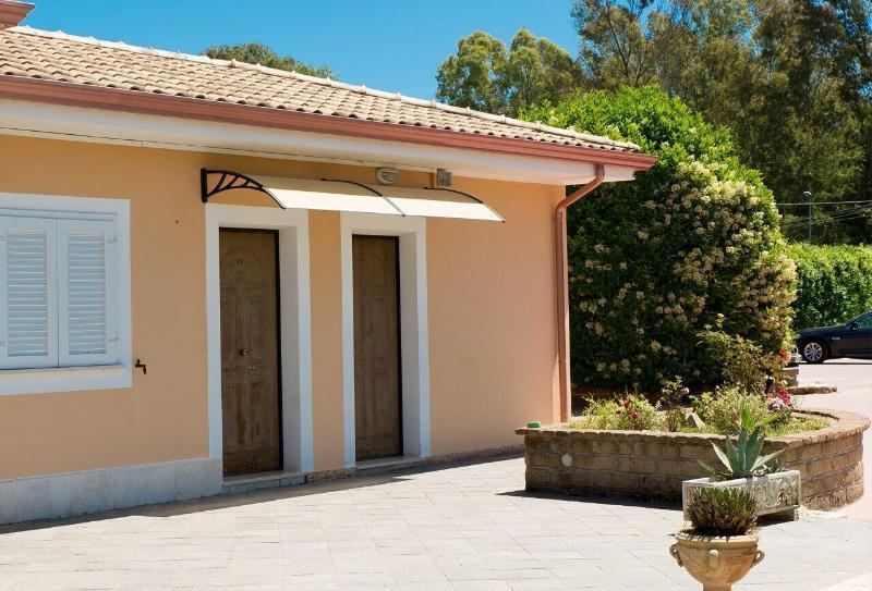 Hotel Villa Aurora Latina Exteriör bild