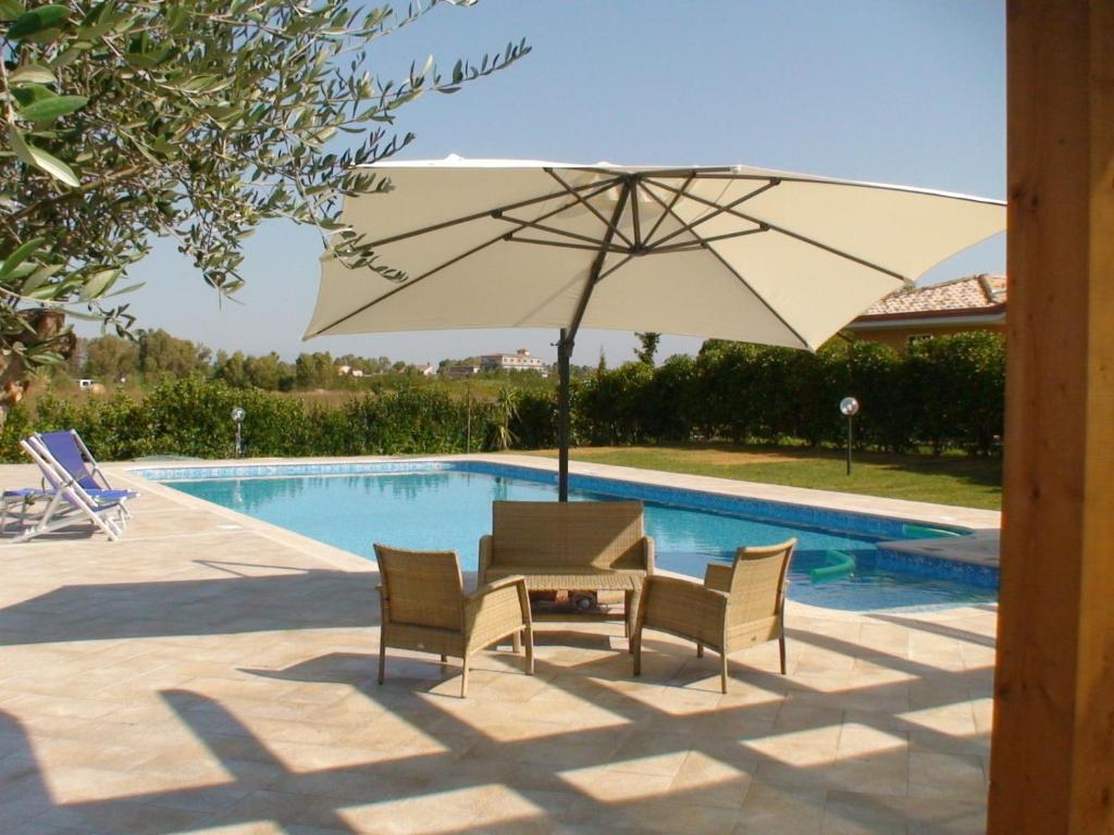 Hotel Villa Aurora Latina Exteriör bild