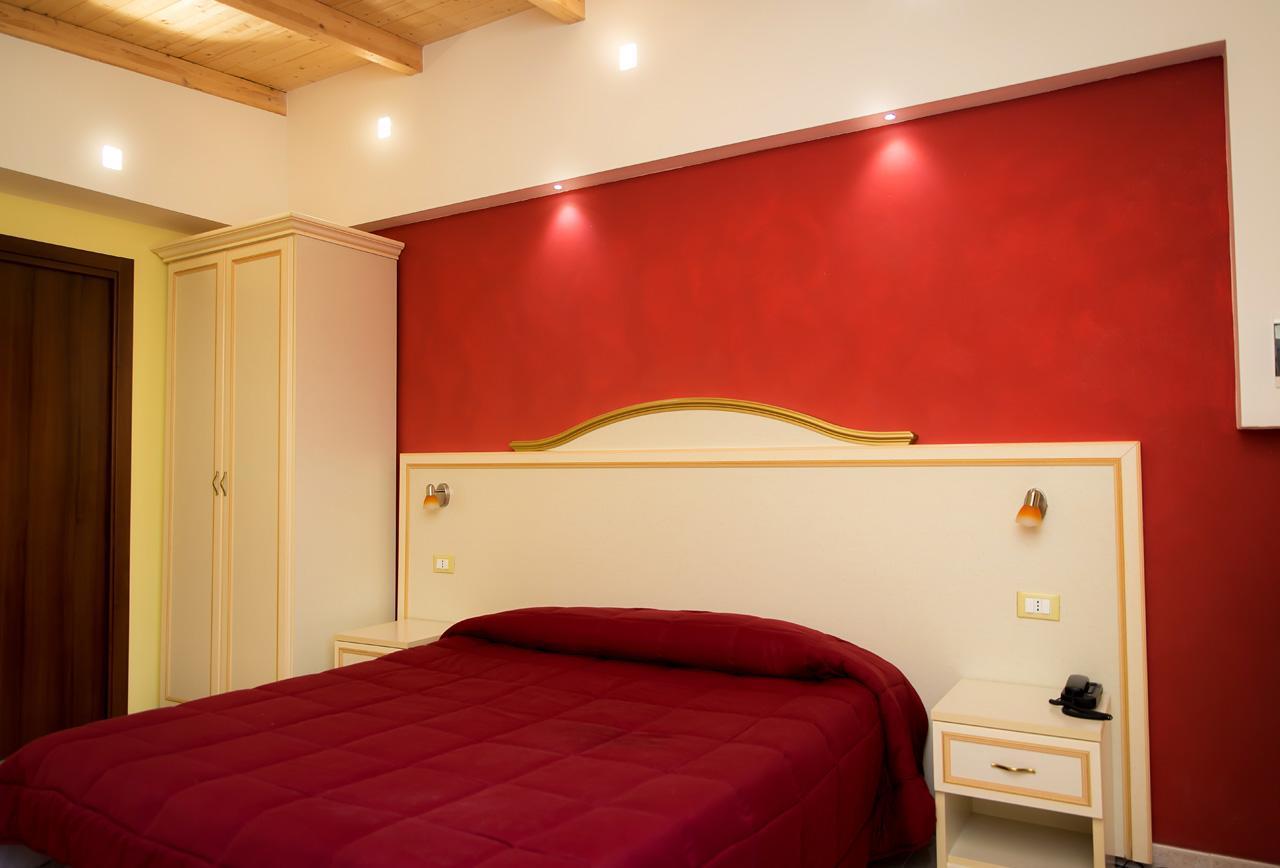 Hotel Villa Aurora Latina Exteriör bild