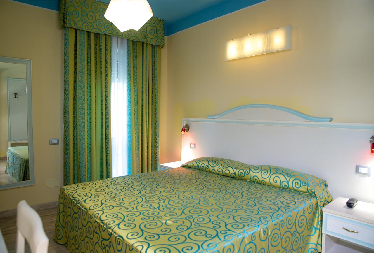 Hotel Villa Aurora Latina Exteriör bild